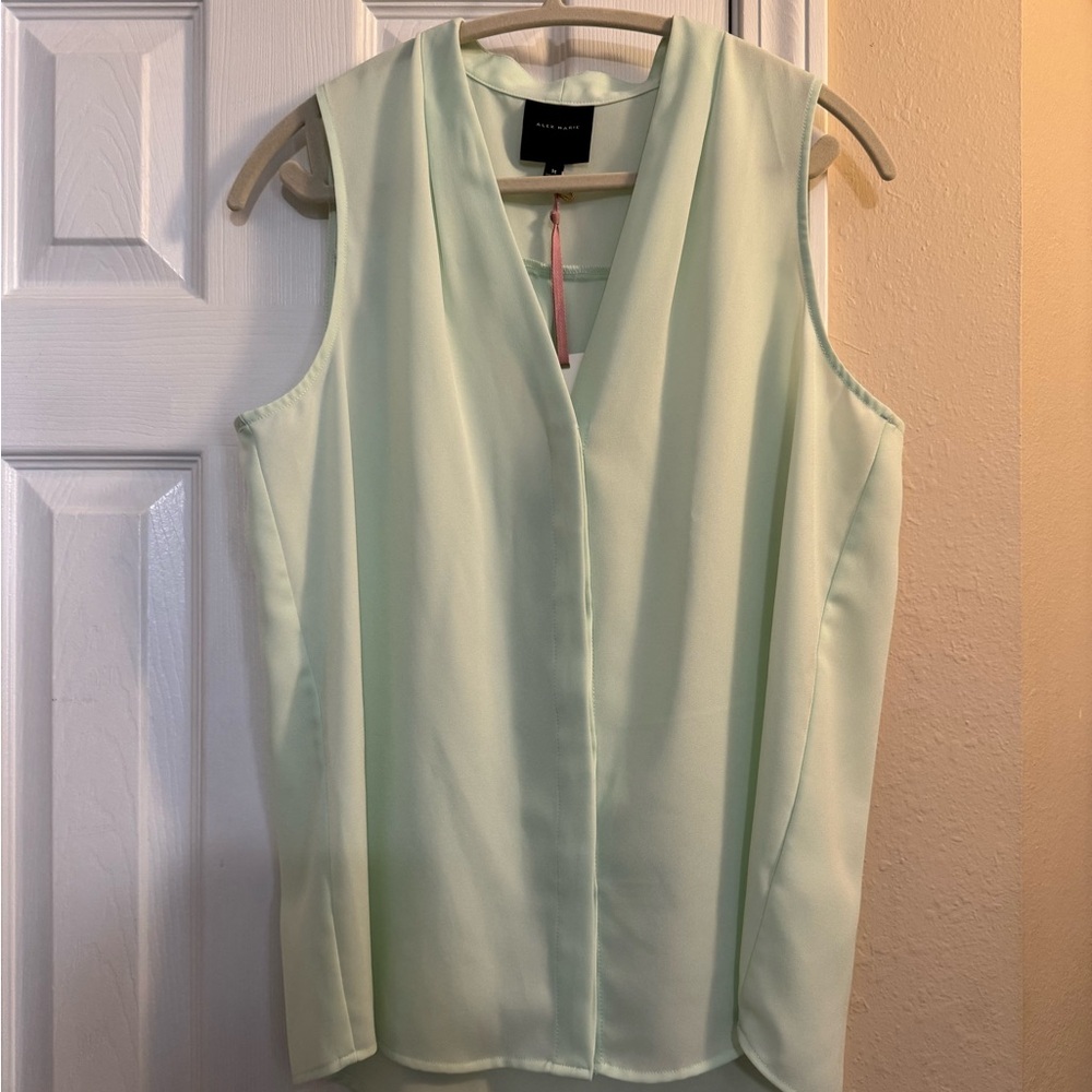 NWT Alex Marie Mint Green Sleeveless Blouse - Size Medium
